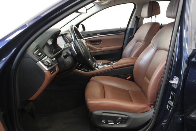 BMW 5-SERIE Touring 520d Luxury Edition
