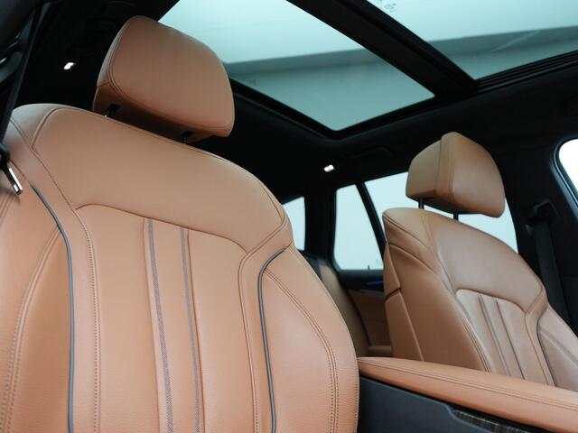BMW 5-SERIE Touring 530e xDrive Luxury Line Plug In Hybrid 294pk Dealer O.H PHEV | Trekhaak Af Fabriek | Panodak | Camera | Lederen Comfortstoelen Memory & Verwarmd | Harman kardon | Adaptive Cruise | Virtual | Park assist | Blis | Verwarmd Stuur | |