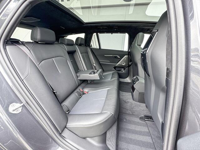 BMW 5-SERIE Touring 550e xDrive | M Sport Pro | Innovation Pack | Travel Pack | Comfort Pack | Trekhaak