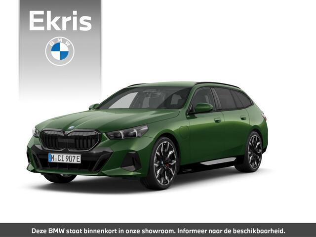 BMW 5-SERIE Touring 550e xDrive | M sportpakket Pro | Individual lak | Innovation pakket | Comfort pakket