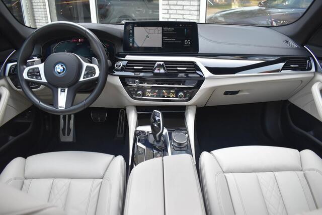BMW 5-SERIE Touring 530e xDrive M-Sport Pano ACC Head Up HiFi Comfort