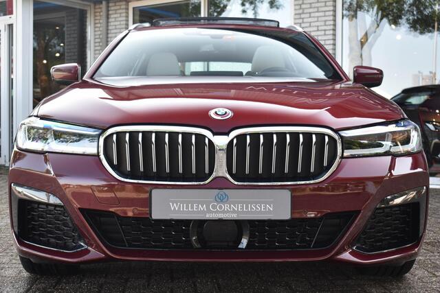 BMW 5-SERIE Touring 530e xDrive M-Sport Pano ACC Head Up HiFi Comfort