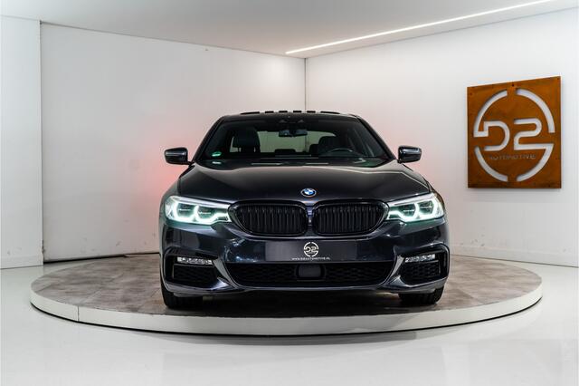BMW 5-SERIE 530i xDrive High Executive M-Sport 252PK | Harman/Kardon | Pano | LED | Sfeer | Massage | VOL! 12 MND Garantie