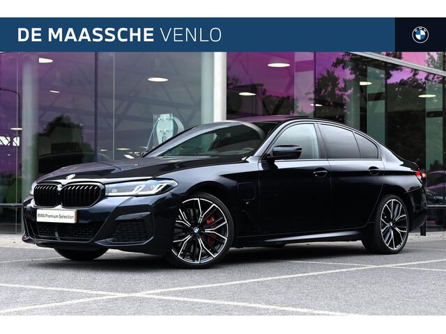 BMW 5-SERIE 545e xDrive High Executive M Sport Automaat / Schuif-kanteldak / Laserlight / Parking Assistant Plus / Head-Up / Stuurverwarming / Live Cockpit Professional
