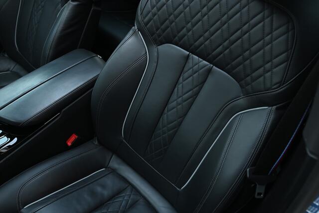 BMW 5-SERIE 545e xDrive High Executive M Sport Automaat / Schuif-kanteldak / Laserlight / Parking Assistant Plus / Head-Up / Stuurverwarming / Live Cockpit Professional