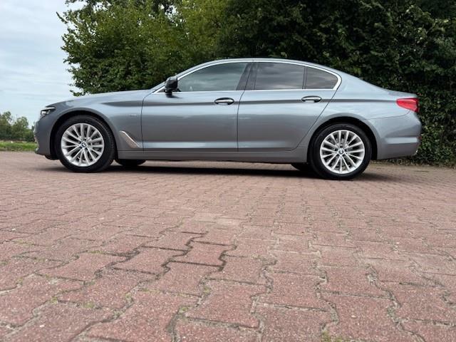 BMW 5-SERIE 525D 231PK HIGH EXECUTIVE LUXURY LINE