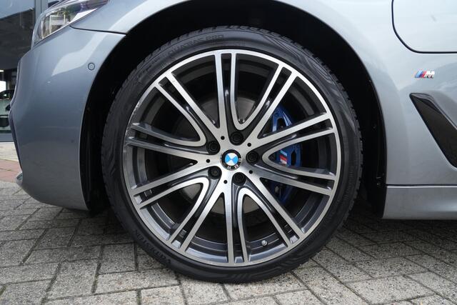 BMW 5-SERIE 530e iPerformance M Sport High Executive 252pk Navigatie/Stoelverwarming/BowersWilkens