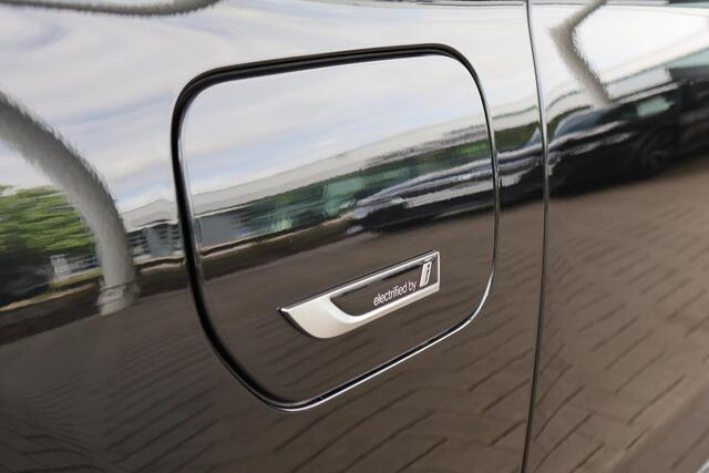 BMW 5-SERIE Touring 530e xDrive M Sportpakket | Driving Assistant | Comfort Access pakket
