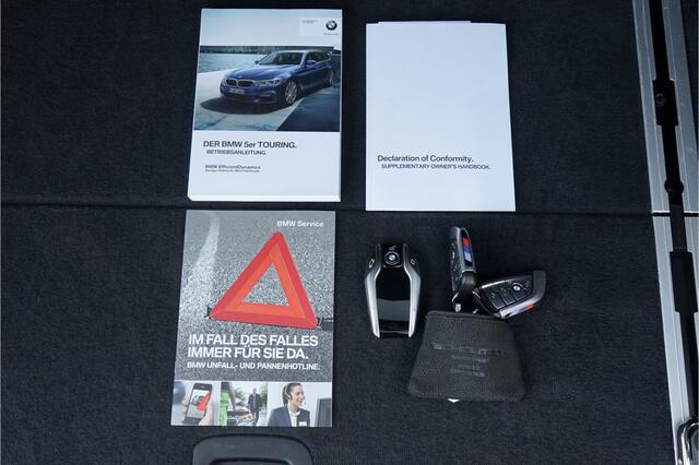 BMW 5-SERIE Touring 530i High Ex M-Sport Pano Driving Ass Plus H/K 360° HUD