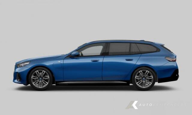 BMW 5-SERIE 530e xDrive M Sport | Driving Ass. Plus | Keyless | Leder | H/K | Camera | Trekhaak | Adapt. led |