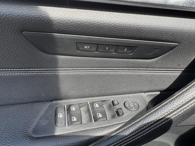 BMW 5-SERIE Touring 540d xDrive High Executive M-Sport | Panoramadak | Camera | Head-Up Display | 20 Inch Lichtmetalen Velgen |