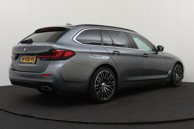 BMW 5-SERIE Touring 520d Sport Line Sportstoelen Memory 20' LMV Laser-light