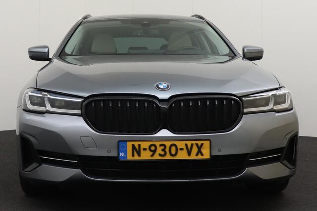 BMW 5-SERIE Touring 520d Sport Line Sportstoelen Memory 20' LMV Laser-light
