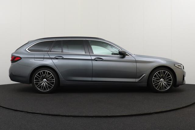 BMW 5-SERIE Touring 520d Sport Line Sportstoelen Memory 20' LMV Laser-light