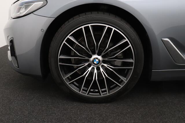 BMW 5-SERIE Touring 520d Sport Line Sportstoelen Memory 20' LMV Laser-light