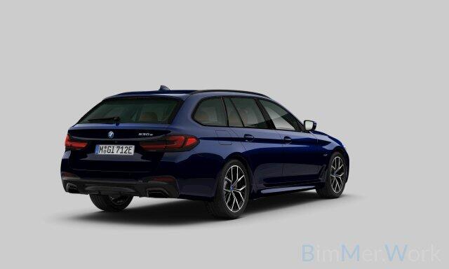 BMW 5-SERIE Touring 530e M-Sport Pano ACC 360 HUD Laser 4W-sturing