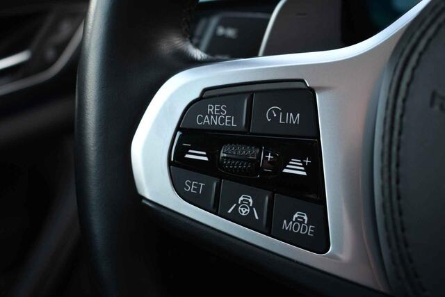 BMW 5-SERIE Touring 530e M-Sport Pano ACC 360 HUD Laser 4W-sturing