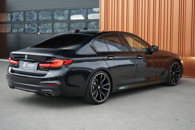 BMW 5-SERIE 520i M-Sport Leder Memory Camera NL AUTO Trekhaak