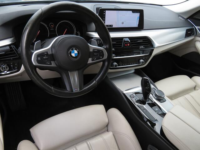 BMW 5-SERIE Touring 520d High Executive Sport-Line Airco Cr-control CarPlay Trekh