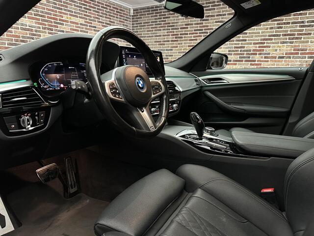 BMW 5-SERIE Touring 520e High Executive M-sport| Dak| Head-up| LaserLight| Garantie tot 7-26|