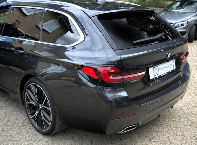 BMW 5-SERIE Touring 540d xDrive High Executive Edition/B&W/PANO BMW 540d xdrive