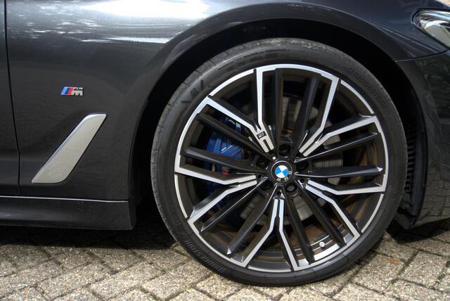 BMW 5-SERIE Touring 540d xDrive High Executive Edition/B&W/PANO BMW 540d xdrive