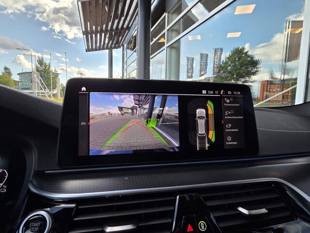 BMW 5-SERIE Touring 530e M-Sport Laser HUD Keyless