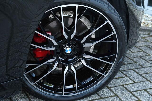 BMW 5-SERIE Touring 520i M-Sport Pano Trekh ACC 360 B&W HUD 21inch Stoelventilatie
