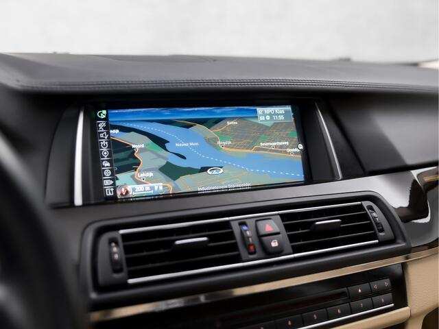 BMW 5-SERIE 535i High Executive 306Pk Automaat (VIRTUAL COCKPIT, 6 CILINDER, GROOT NAVI, GETINT GLAS, MEMORY SEATS, LEDER, STOELVERWARMING, CAMERA, HARMAN/KARDON, XENON, NIEUWE APK, NIEUWSTAAT)