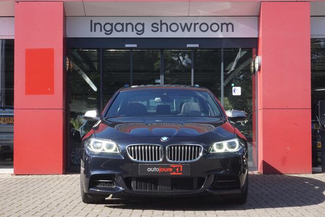 BMW 5-SERIE M550xd | HUD | ACC | Panorama | Softclose | Camera | Harman/Kardon |