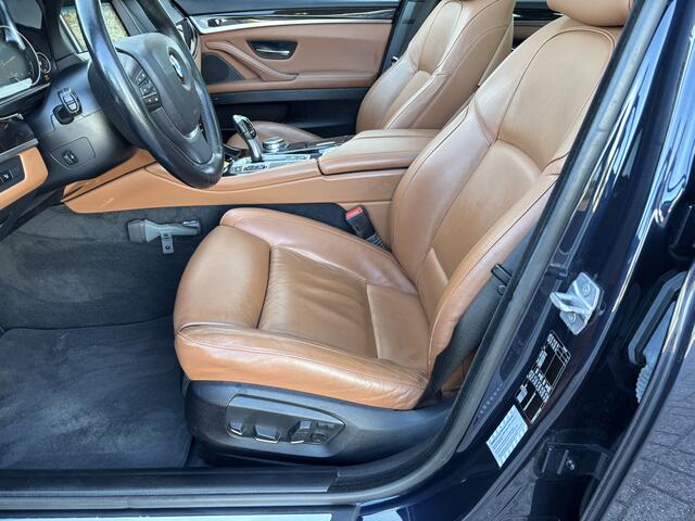 BMW 5-SERIE Touring 520i Luxury Edition automaat [ Full option, NL-auto, 1e eig, dealer oh ]