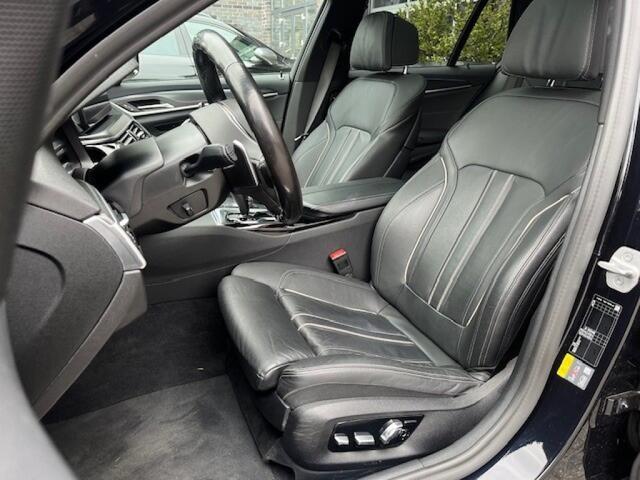 BMW 5-SERIE 530E TOURING M-SPORT - PANO - LASER - ADAPTIEF