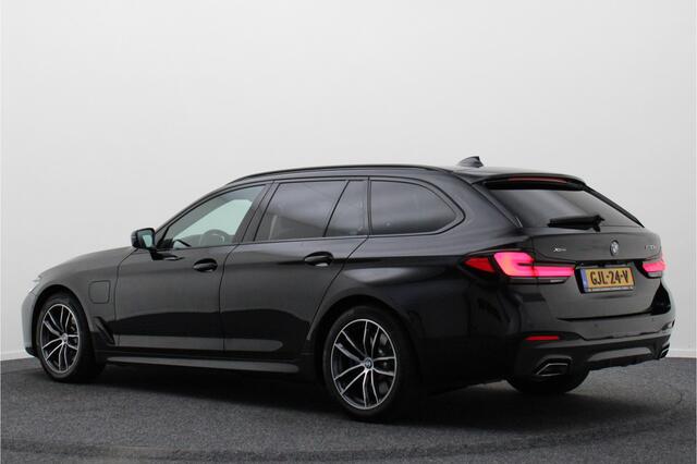 BMW 5-SERIE Touring 530e xDrive High Executive M-Sport Leer, Laser, ACC, 360° Camera, H&K, Panoramadak, Head-up, Trekhaak, 18''
