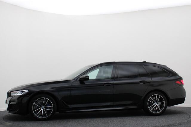 BMW 5-SERIE Touring 530e xDrive High Executive M-Sport Leer, Laser, ACC, 360° Camera, H&K, Panoramadak, Head-up, Trekhaak, 18''