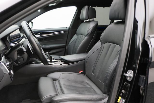 BMW 5-SERIE Touring 530e xDrive High Executive M-Sport Leer, Laser, ACC, 360° Camera, H&K, Panoramadak, Head-up, Trekhaak, 18''