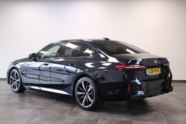 BMW 5-SERIE 530e M Sport Edition Panoramadak Head-up Harman/Kardon
