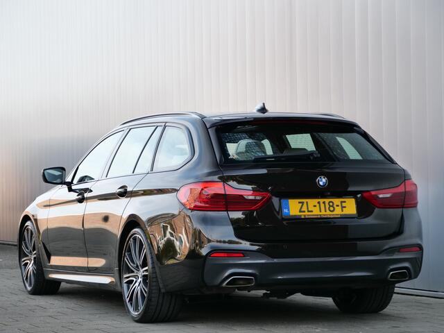 BMW 5-SERIE Touring 520i 184pk High Executive Edition Automaat M-Sport / Leder / Schuifdak / Camera