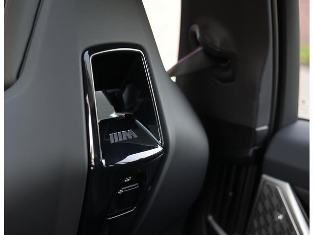 BMW 5-SERIE Touring 550e xDrive | M Sport Pro - Pano - Trekhaak - HUD