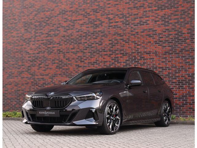BMW 5-SERIE Touring 550e xDrive | M Sport Pro - Pano - Trekhaak - HUD