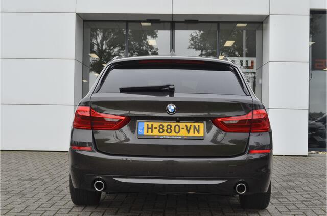 BMW 5-SERIE Touring 520d High Executive Panormadak Comfort-Massagezetels Head-Up Display Trekhaak