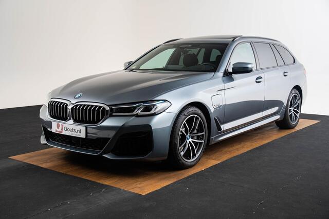BMW 5-SERIE Touring 530e High Executive M Sport - Panoramdak - Comfort Access - Getinte Ruiten - Driving Assistant Professional - Head up - Elektrisch verwarmde voorstoelen - High Beam Assistant - BMW Laserlight -