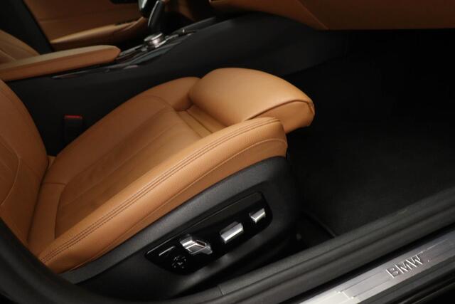 BMW 5-SERIE 520i Corporate Lease High Executive | SPORT LINE PACK | STOELVERWARMING | TREKHAAK | 18"