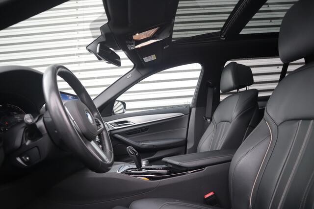 BMW 5-SERIE Touring 530i High Executive M-Sport 20inch / Bernina Grau / Pano / Camera / Laser