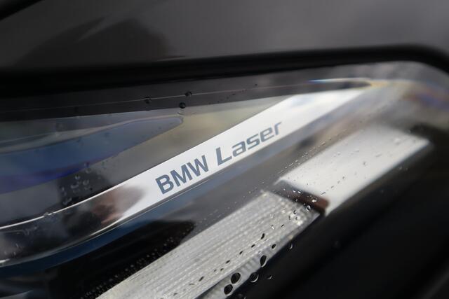 BMW 5-SERIE Touring 530i High Executive M-Sport 20inch / Bernina Grau / Pano / Camera / Laser