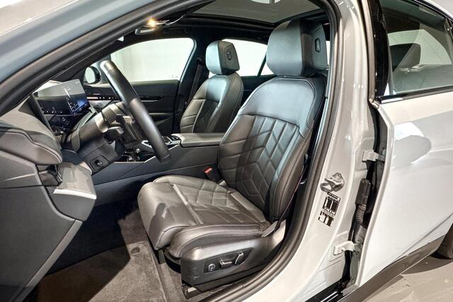 BMW 5-SERIE Sedan 520i | M Sport Pro | Glazen Panoramadak | Stoelventilatie | Harman Kardon |