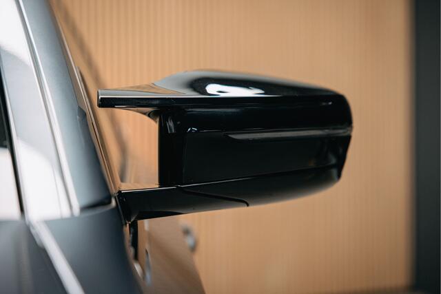 BMW 5-SERIE 540i High Executive Edition | Pano | Head-Up | M-Sportpakket | Dealer Onderhouden |