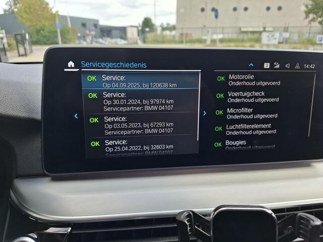 BMW 5-SERIE Touring 530e xDrive panorama/Leer/Trekhaak/20 inch BMW 5-serie Touring 530e xDrive High Executive