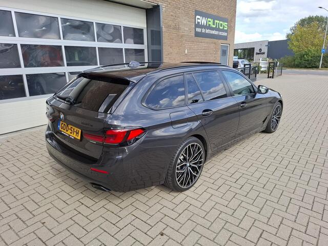 BMW 5-SERIE Touring 530e xDrive panorama/Leer/Trekhaak/20 inch BMW 5-serie Touring 530e xDrive High Executive