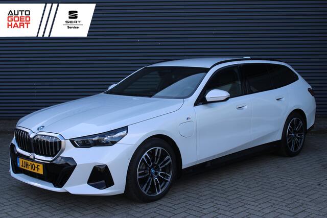 BMW 5-SERIE Touring 530e M Sport Head-Up Espressobruin-Leer Harman-Kardon Adaptive-Cruise