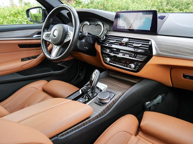 BMW 5-SERIE 540i 340PK High Executive | PANODAK | LEDER | MEMORY |
